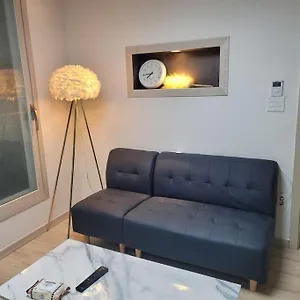 Sungeuidong Happy For 10 Pax Apartment
