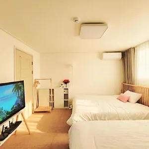 Happy Apartment